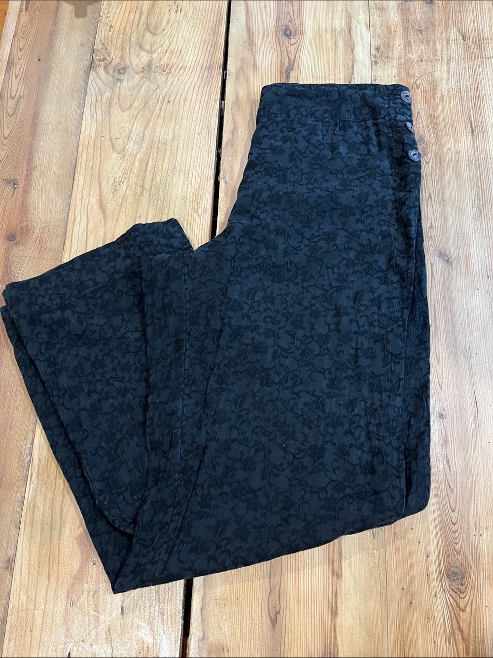 CUT LOOSE M Black Embossed High Waisted Long Leg Pants